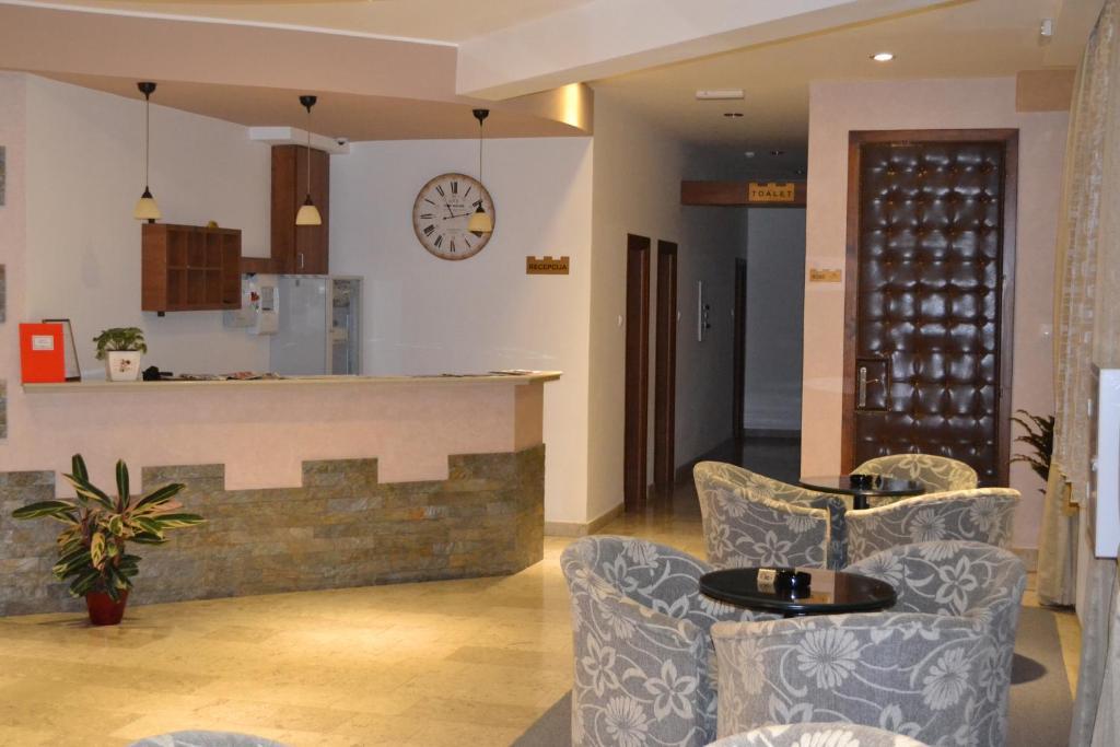 Motel Citadela 023 Zrenjanin Bagian luar foto
