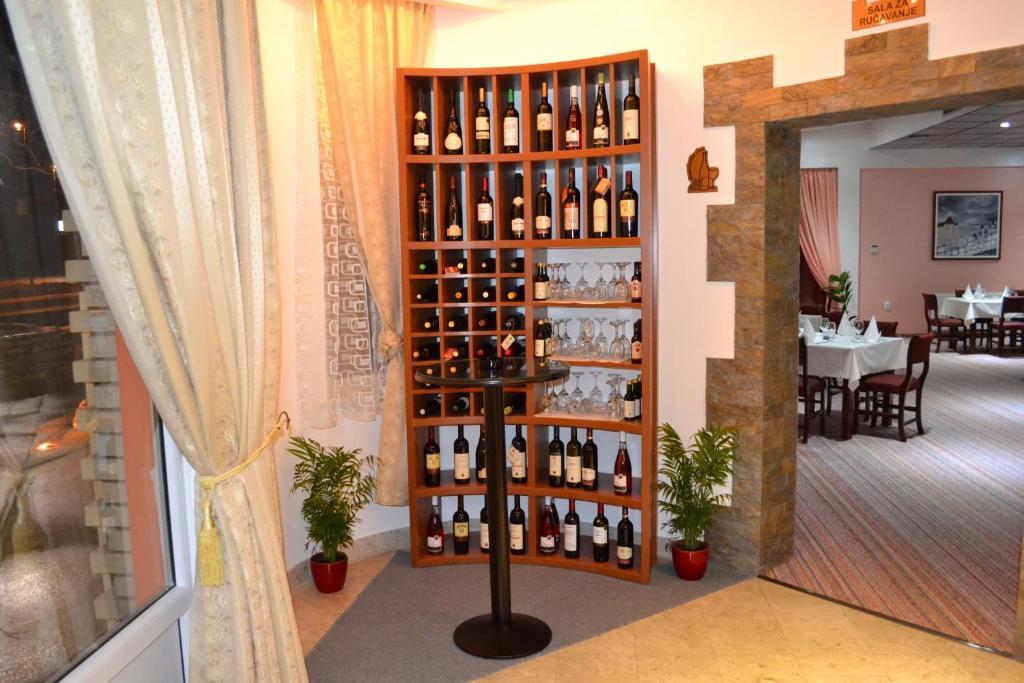 Motel Citadela 023 Zrenjanin Bagian luar foto