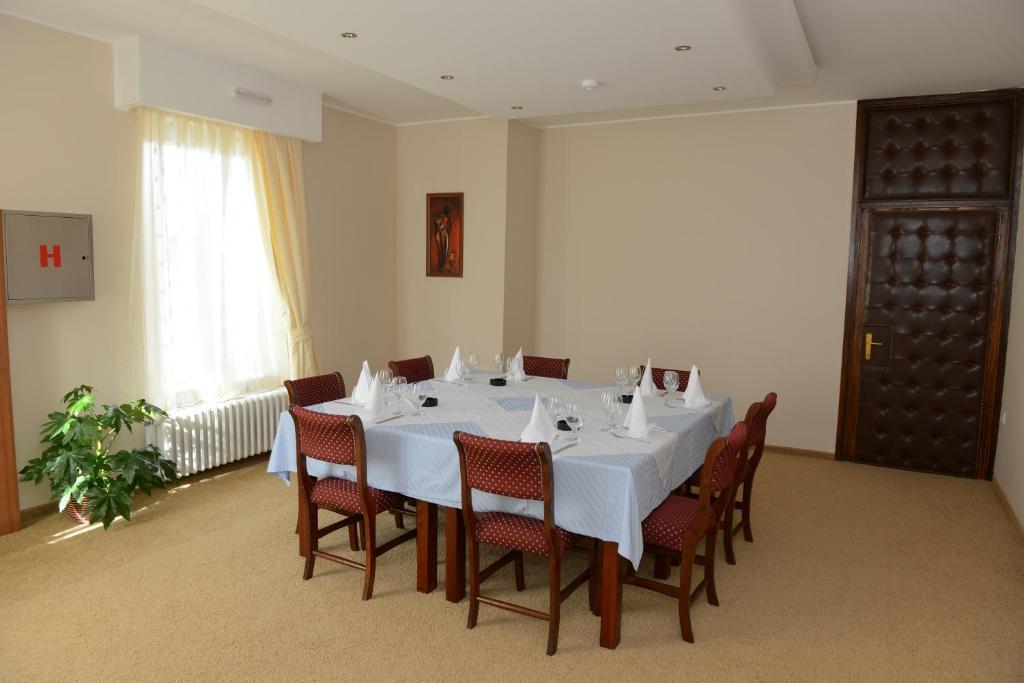 Motel Citadela 023 Zrenjanin Bagian luar foto